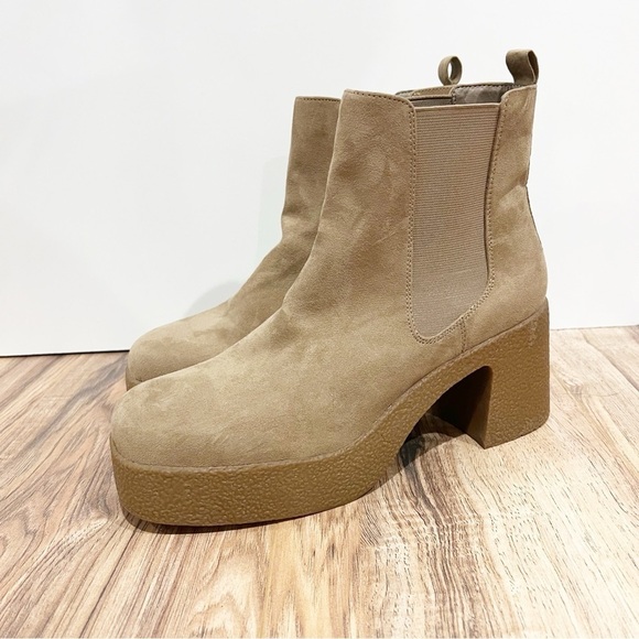 Steve Madden Nude Suede Platform Y2K Chunky Block Heel Boots - Picture 2 of 11